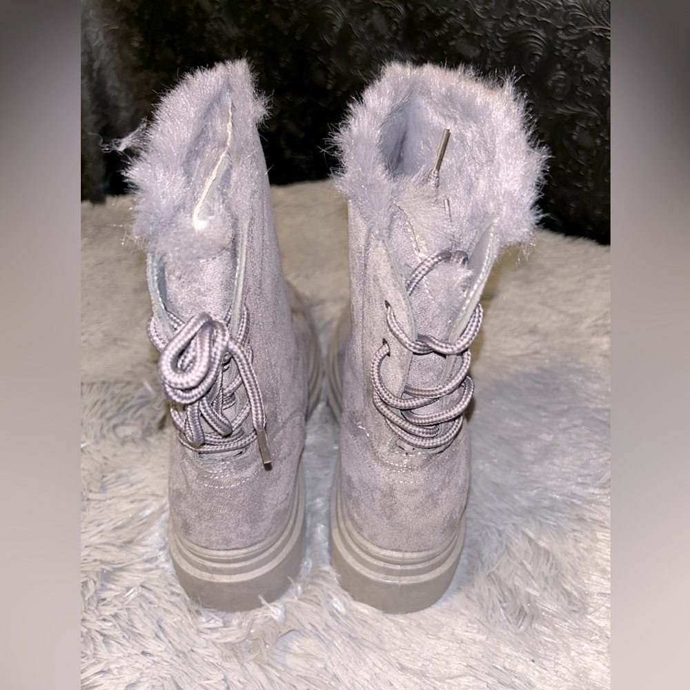 Wild Diva Short Fur Grey Bootie - Size 7